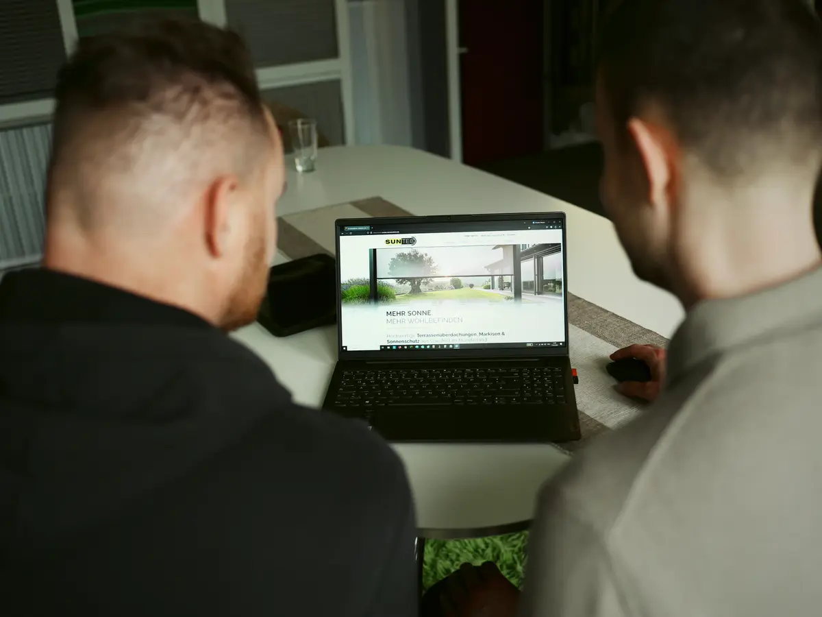 Gemeinsamer Website-Review beim Kunden